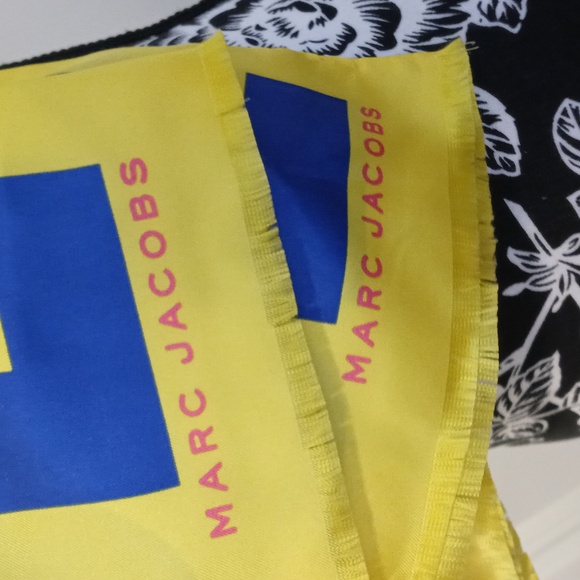 🆕️ 🌈VTG/RARE Marc Jacobs🌈 - Multicolor Scarf - Picture 3 of 7
